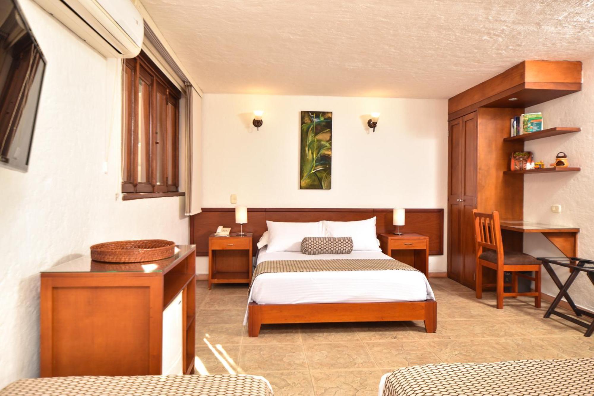 La Campana Boutique Hotel 3*