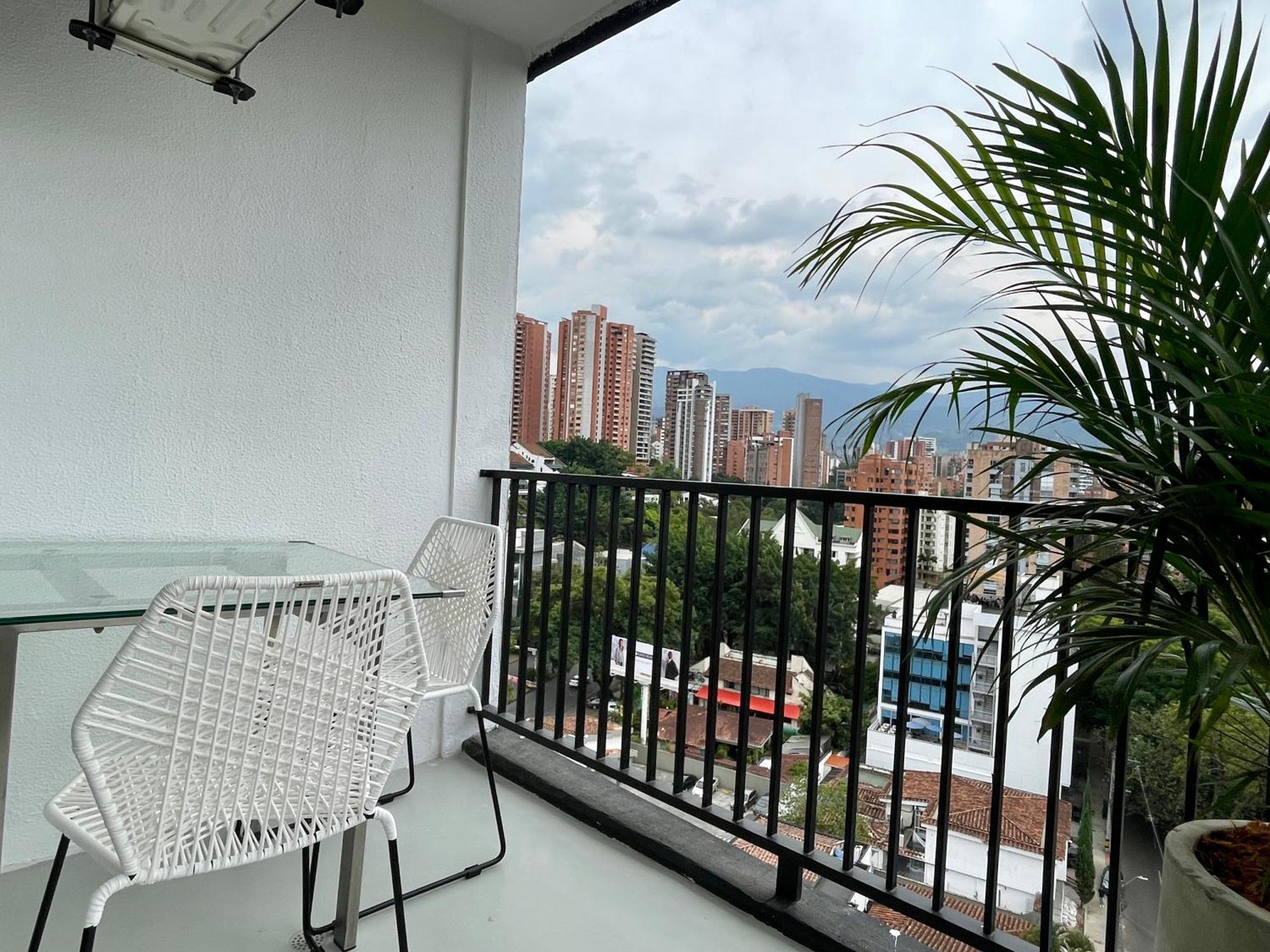 Cozy 1br With Private Terrace In Medellín