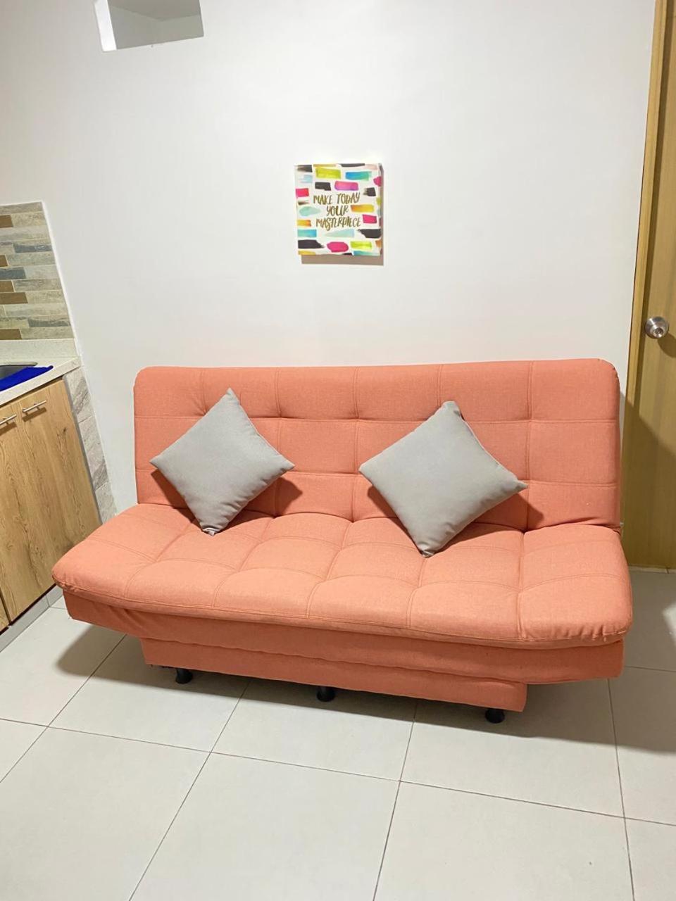 Apartamento 23 Comodo Con Balcon En Laureles Estadio 2 Hab 2 Banos