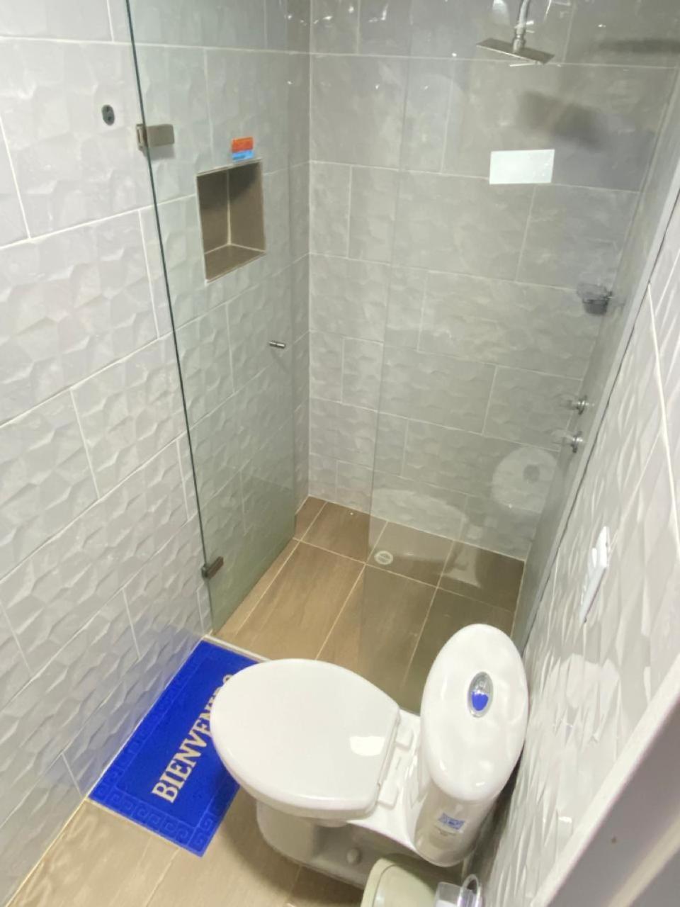 Apartamento 23 Comodo Con Balcon En Laureles Estadio 2 Hab 2 Banos