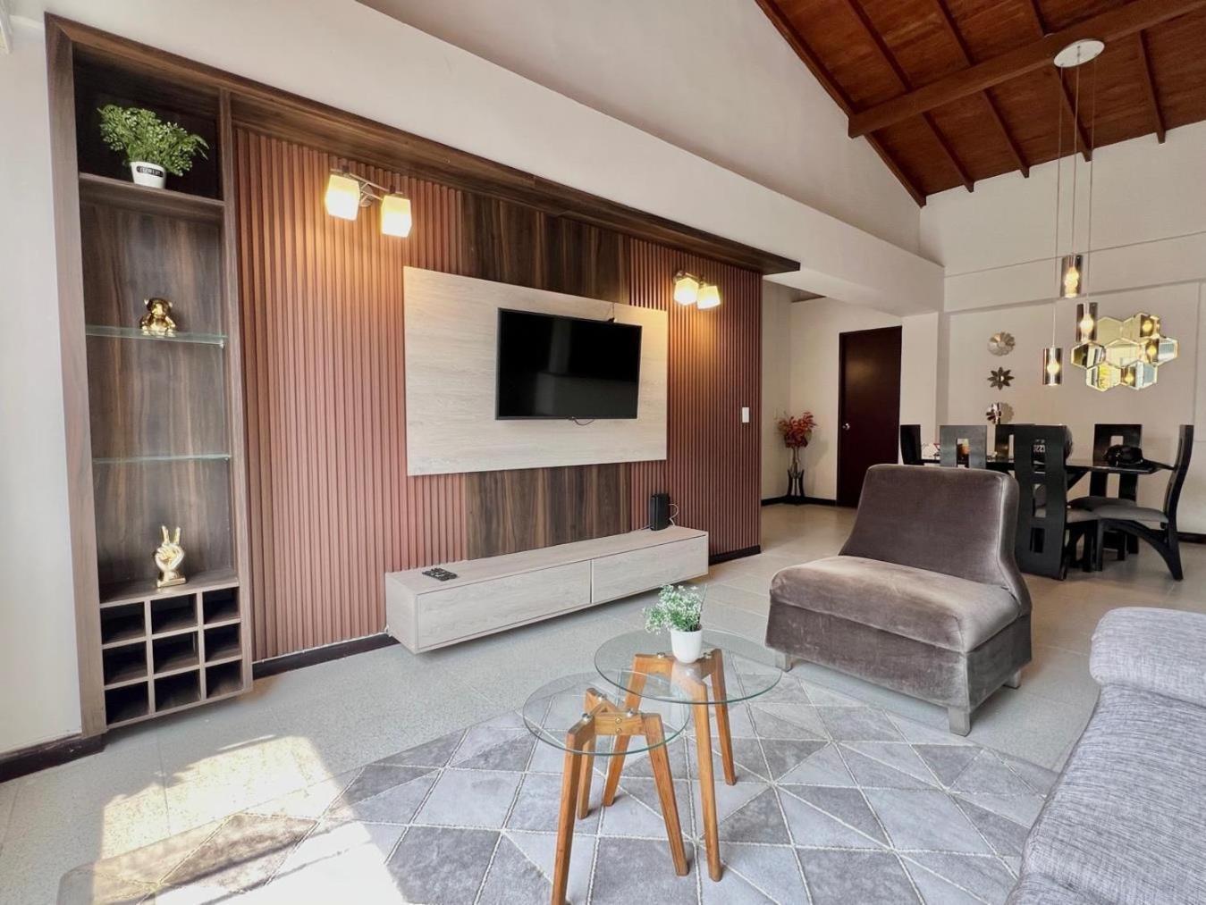 Provenza Street Living Work And Study * Medellín