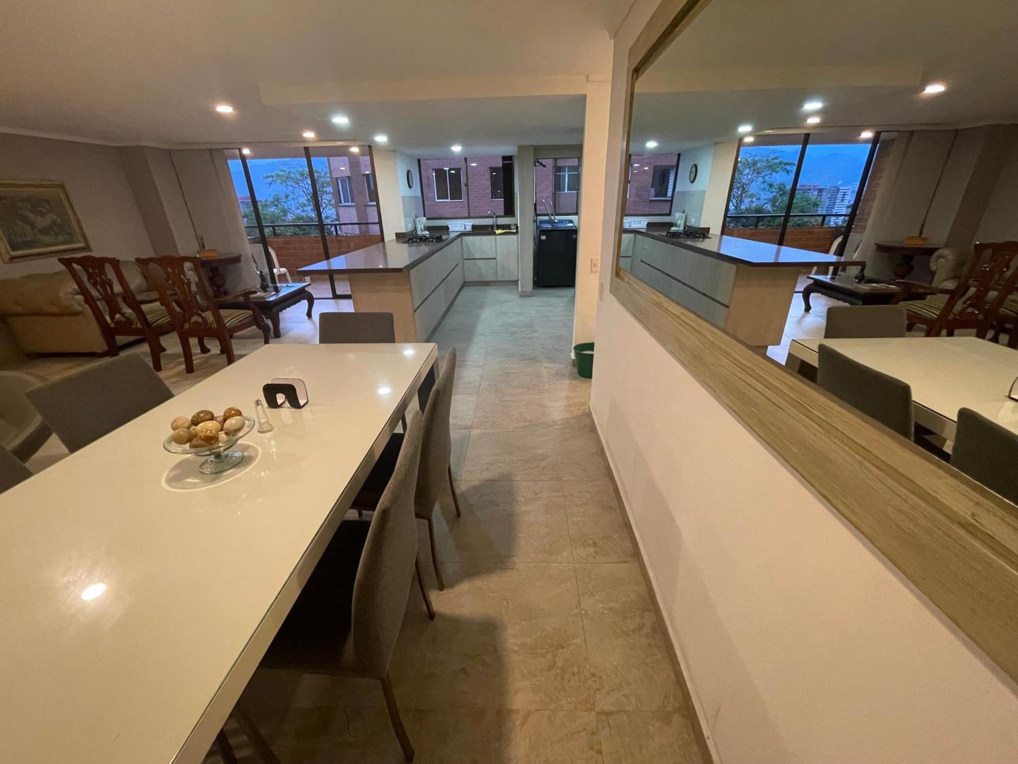 Apartamento En Poblado Apartamento