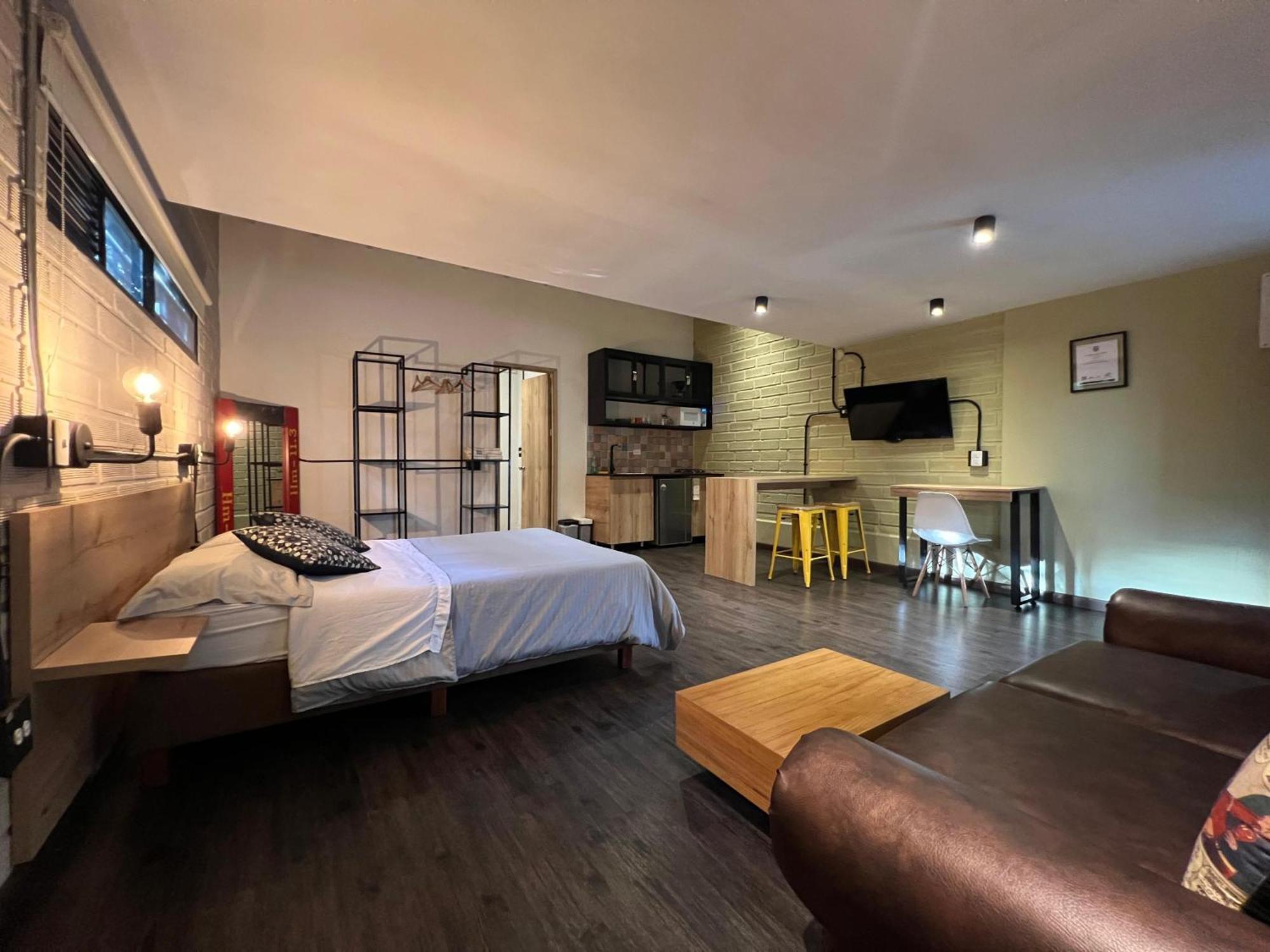Frn101 Cozy Loft Located In A Popular In Poblado * Medellín