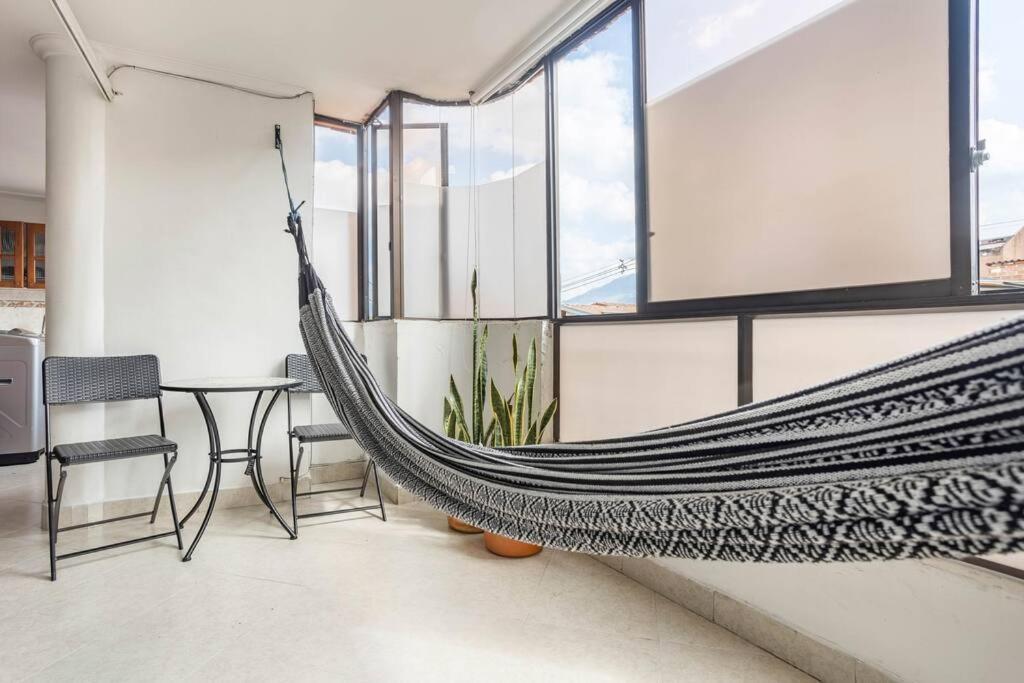 Turistico Laureles, Buena Ubicacion Apartamento