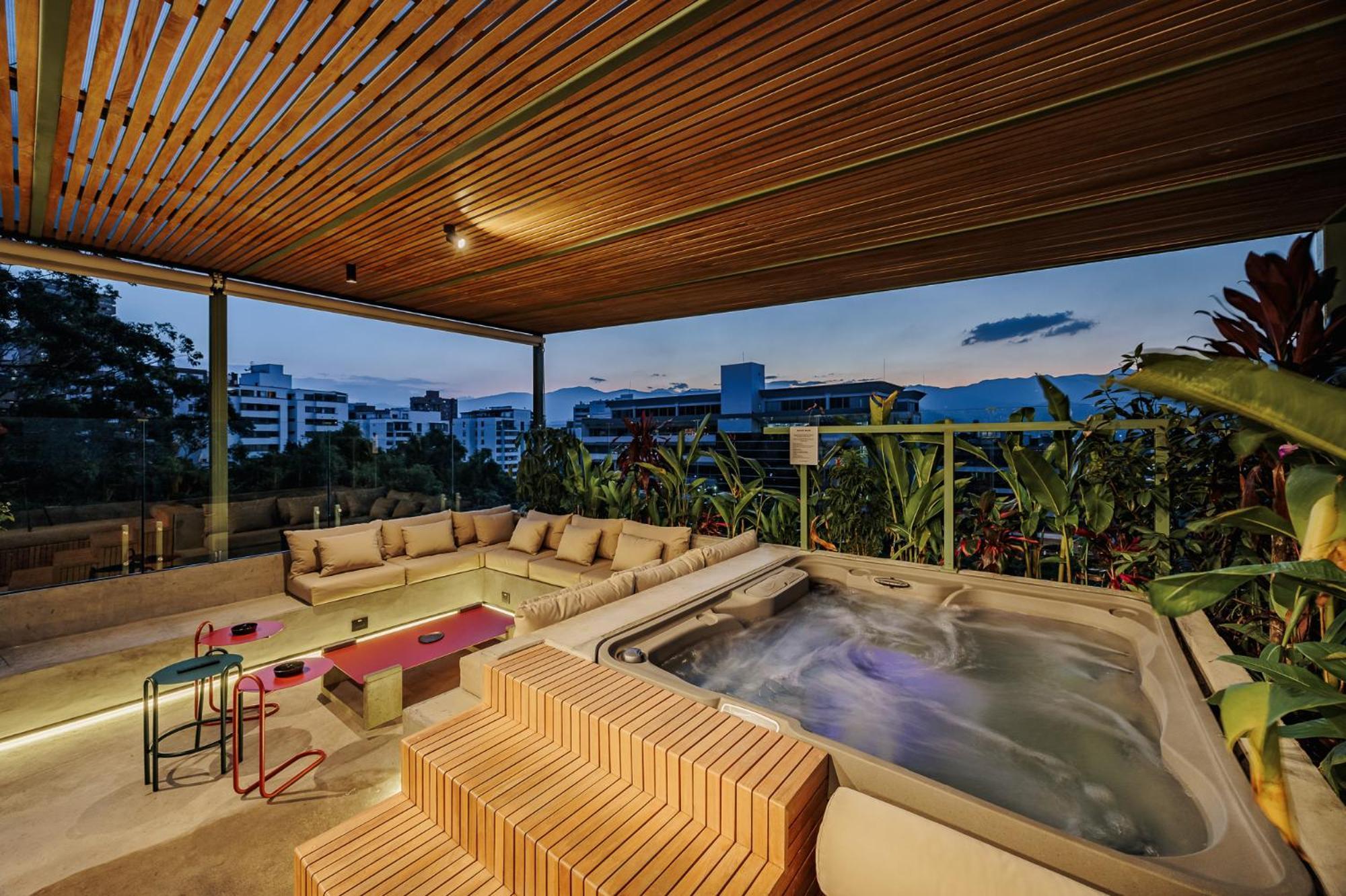 Primavera Building Apartahotel 4*