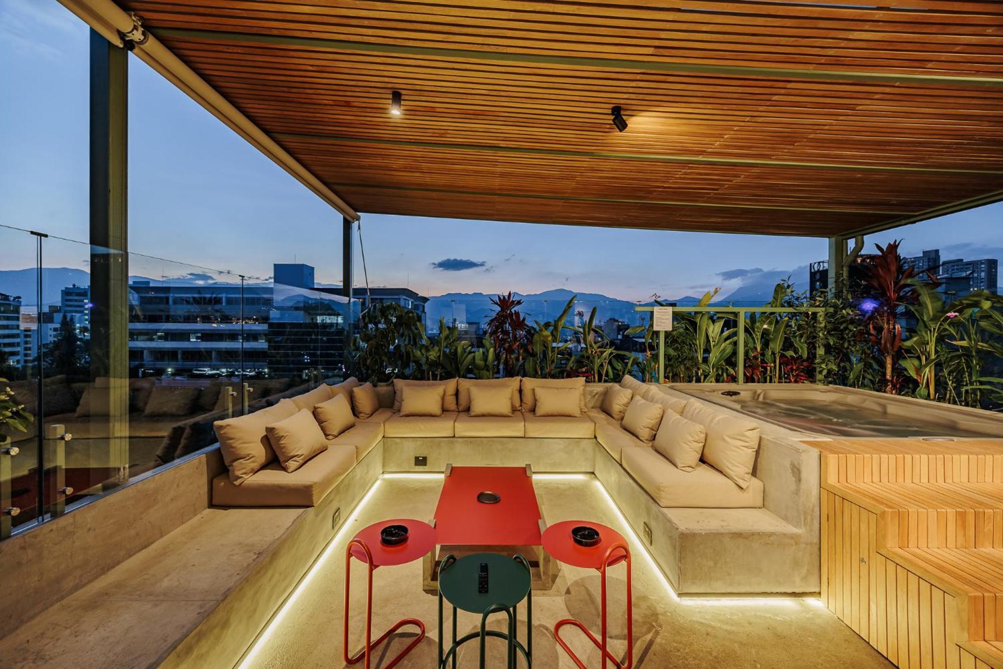 Primavera Building Apartahotel 4*