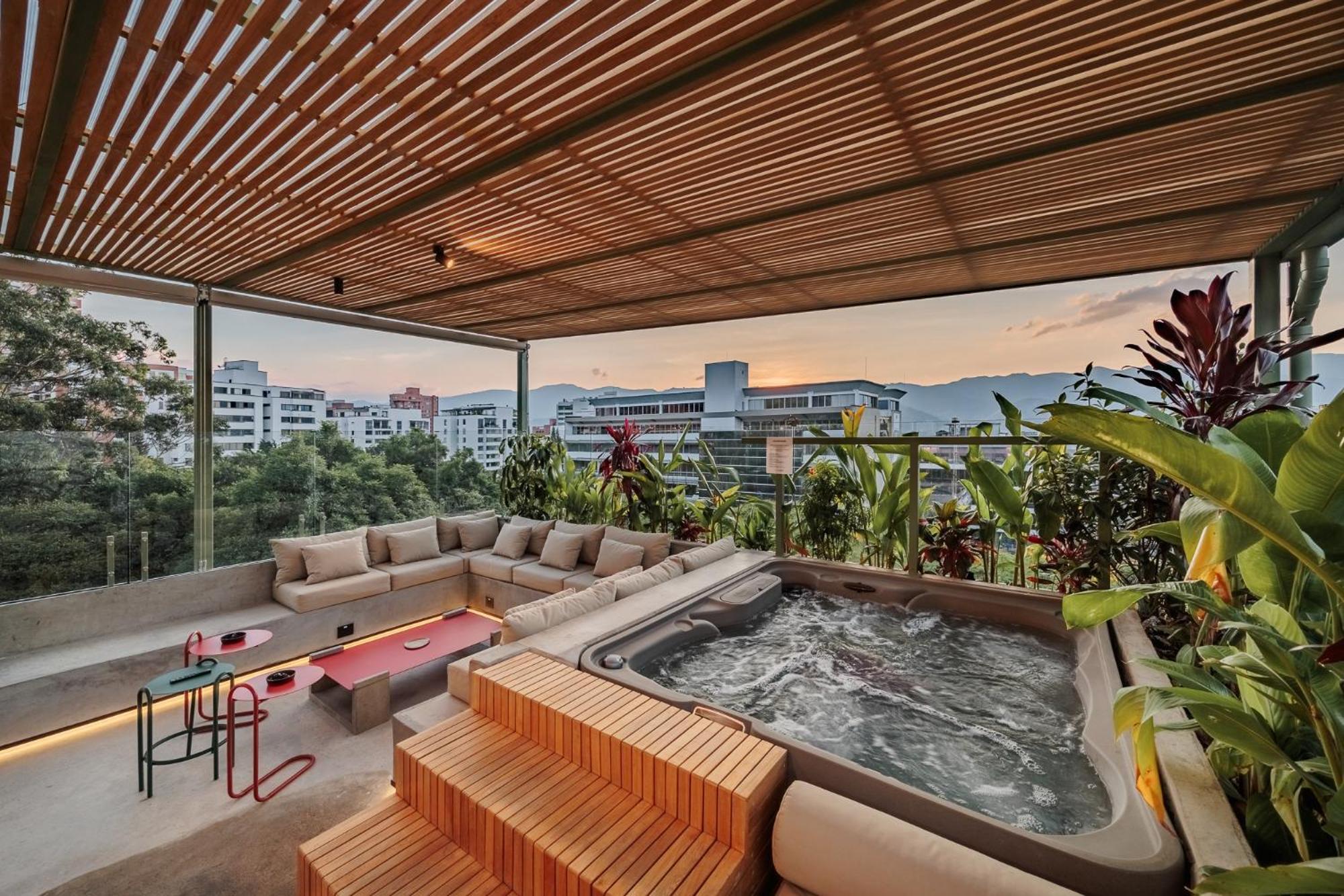 Apartahotel Primavera Building