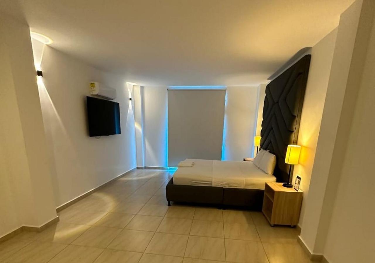 Opera, Centro Medellin, Entertainment,y Bar, Solo Adultos 4*