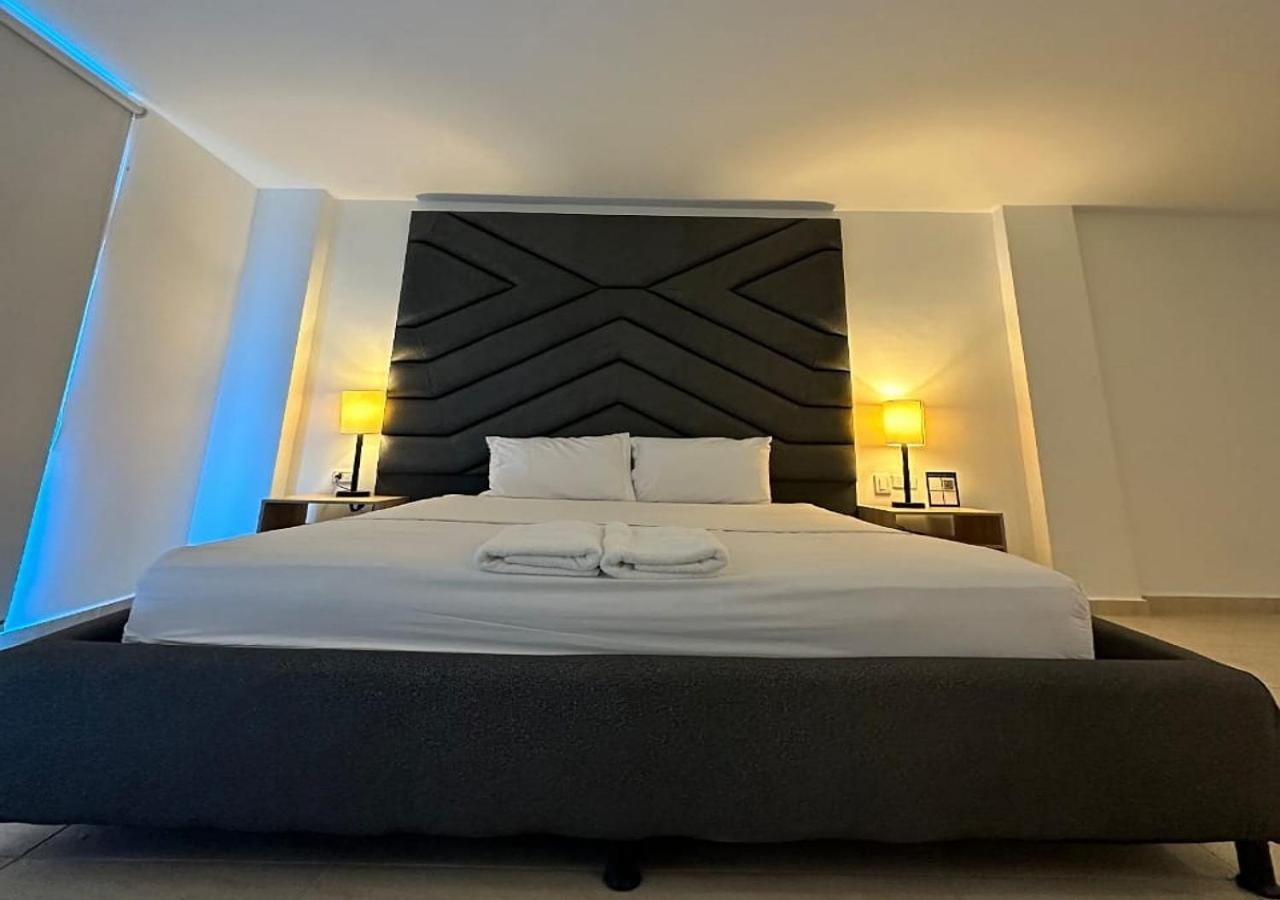 Opera, Centro Medellin, Entertainment,y Bar, Solo Adultos Hotel