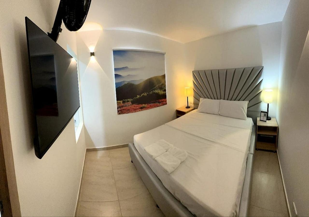 Opera, Centro Medellin, Entertainment,y Bar, Solo Adultos Hotel Medellín
