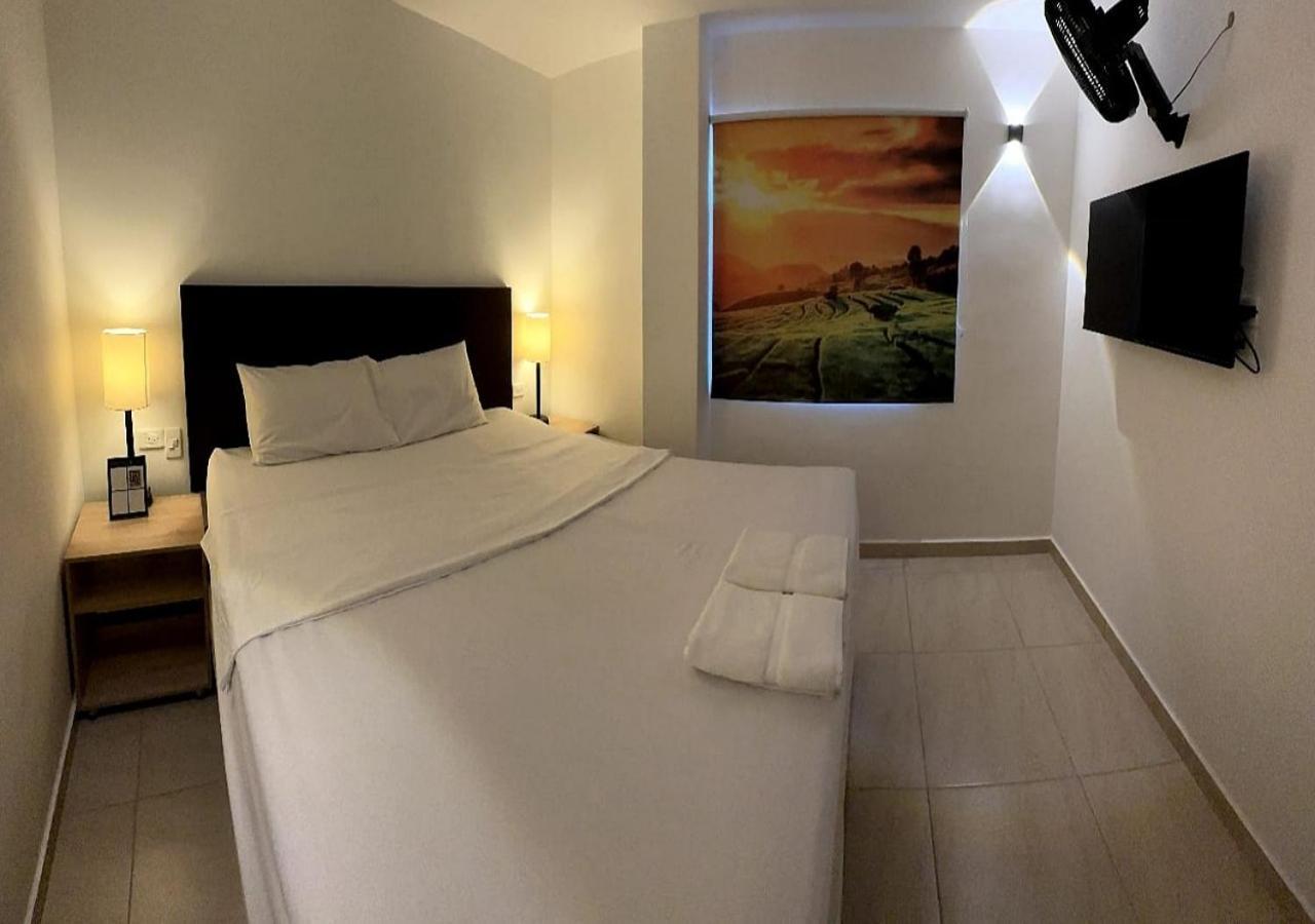 Opera, Centro Medellin, Entertainment,y Bar, Solo Adultos Hotel