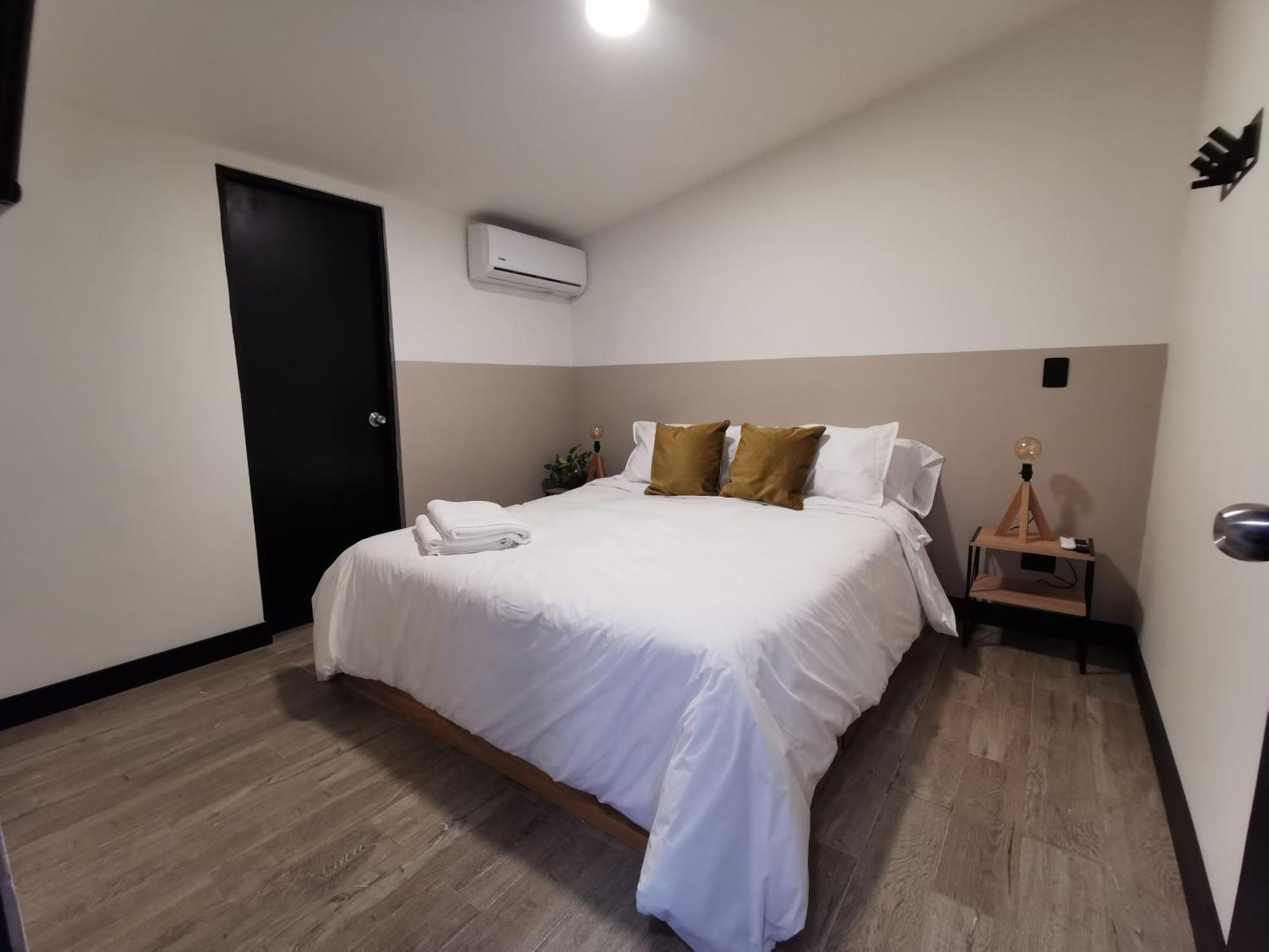 Habitación en casa particular La Escondida House Medellín