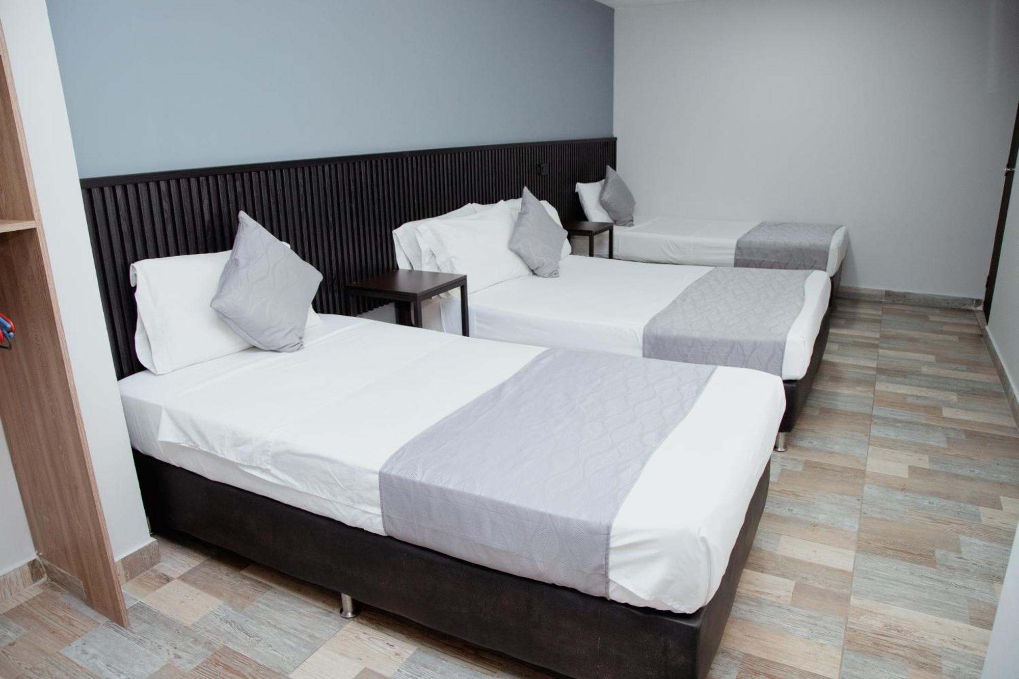 Hotel Palmas Del Estadio 3*