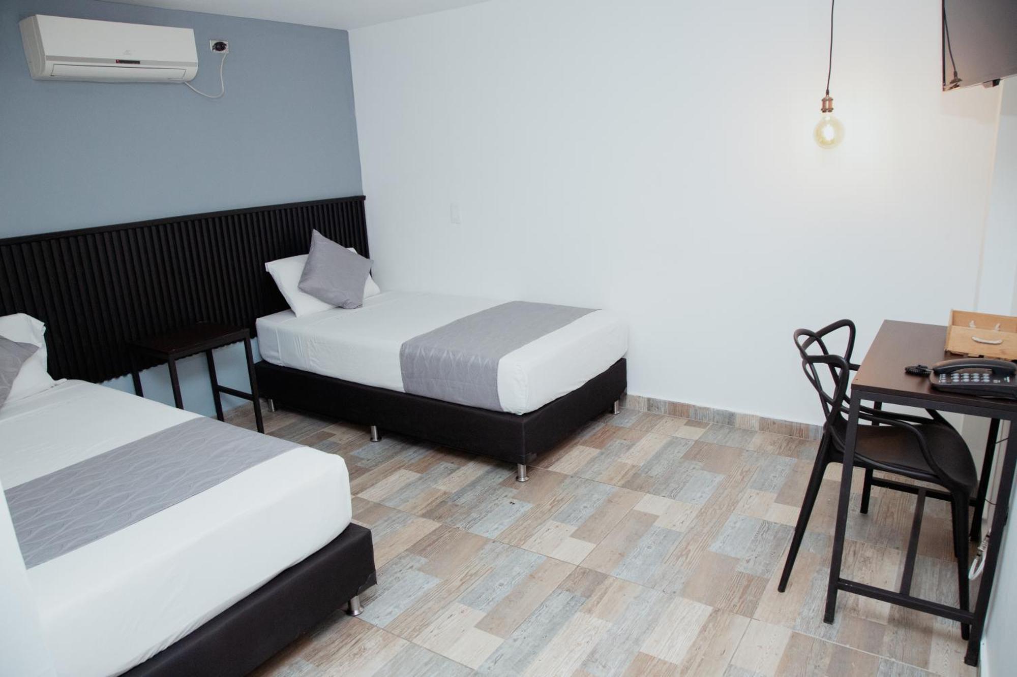 Hotel Palmas Del Estadio 3*