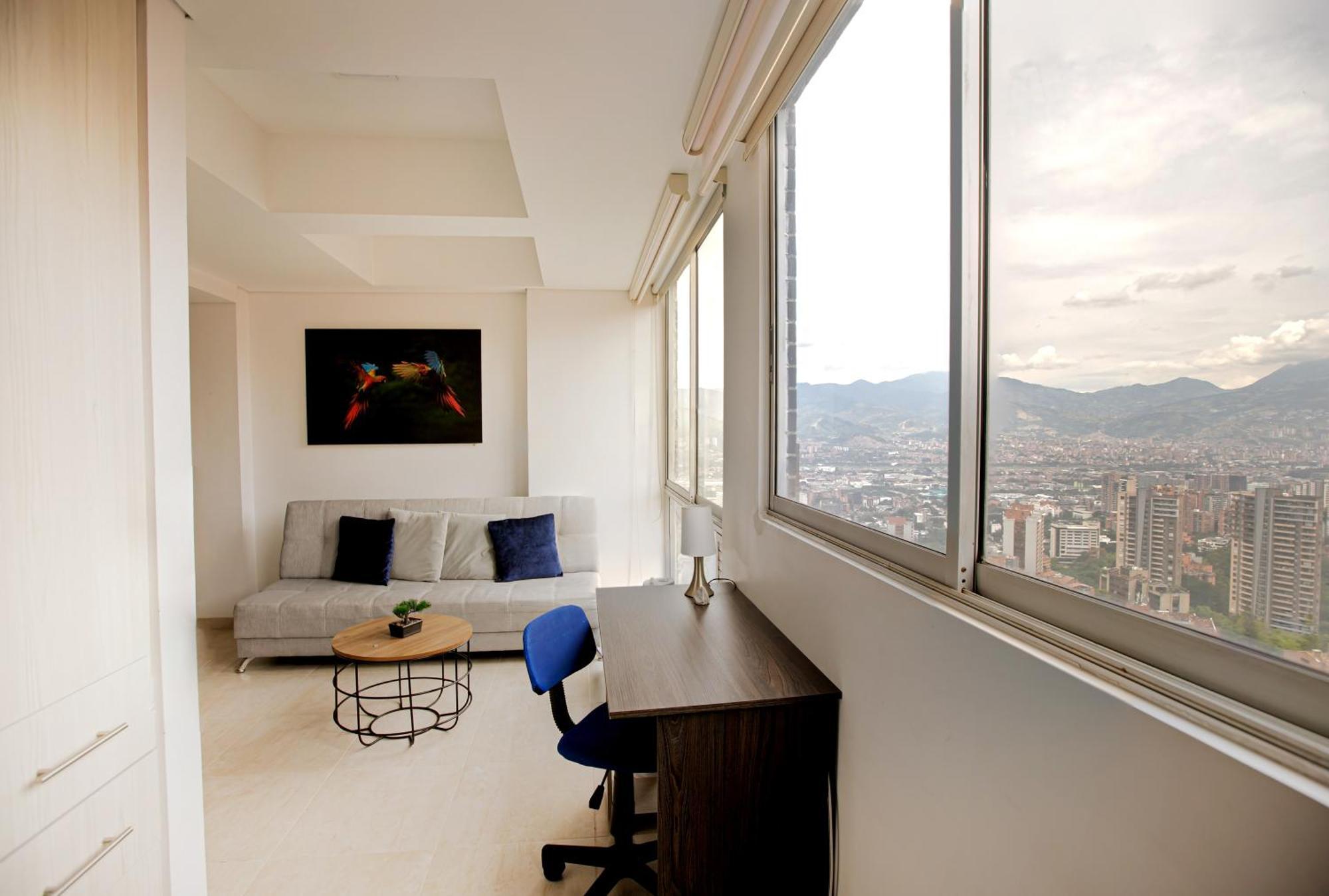 Elegante Apto En El Poblado! Vista Fabulosa * Medellin