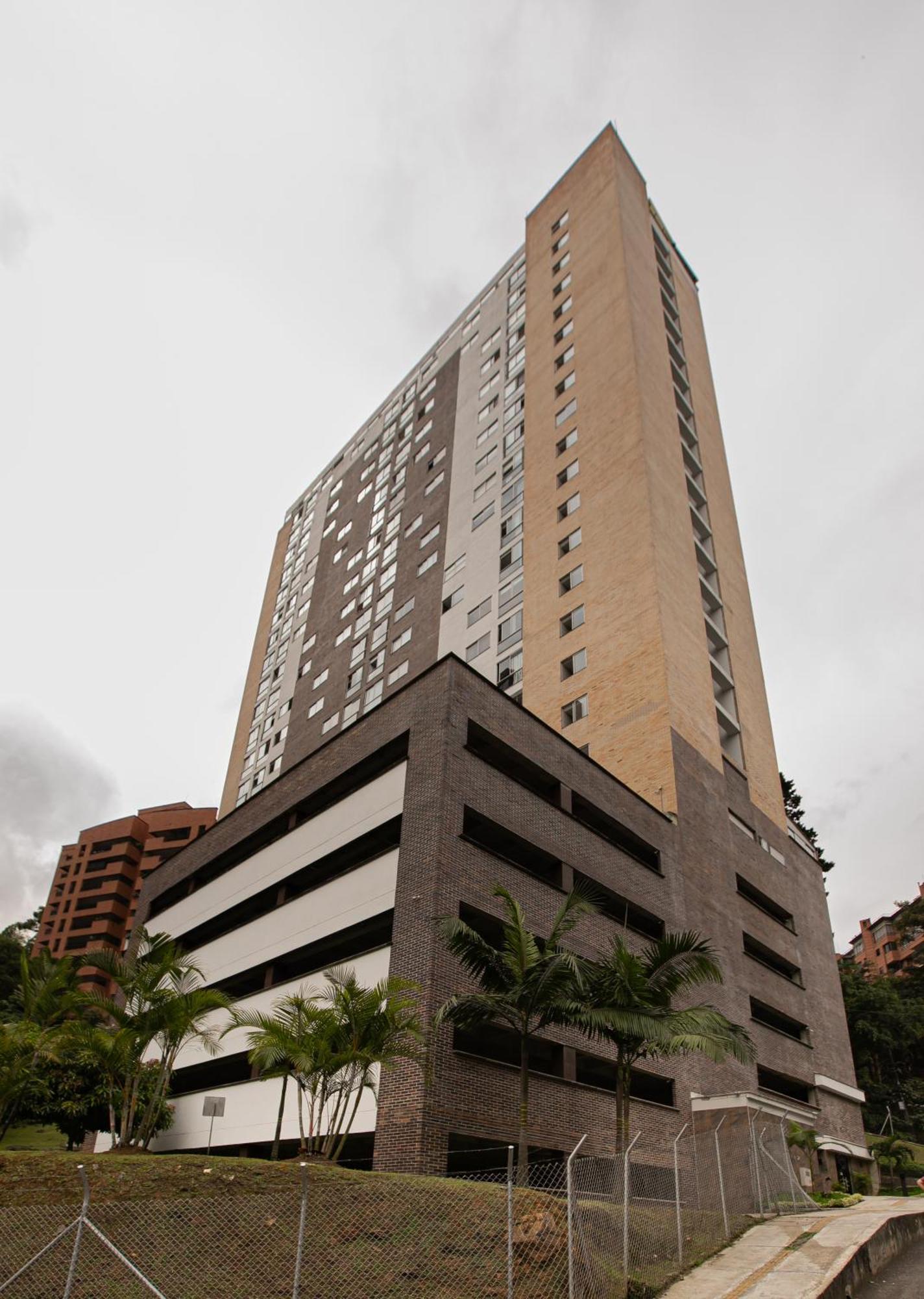 Elegante Apto En El Poblado! Vista Fabulosa *