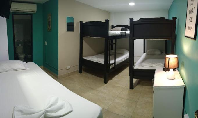 Aqua Lux Hotel