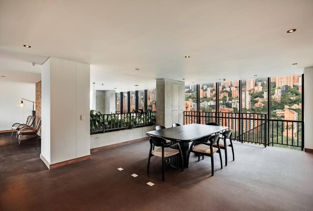 Impresionantes Aptos En Edificio Morph Con Vista Increible A El Poblado Apartamento Medellín