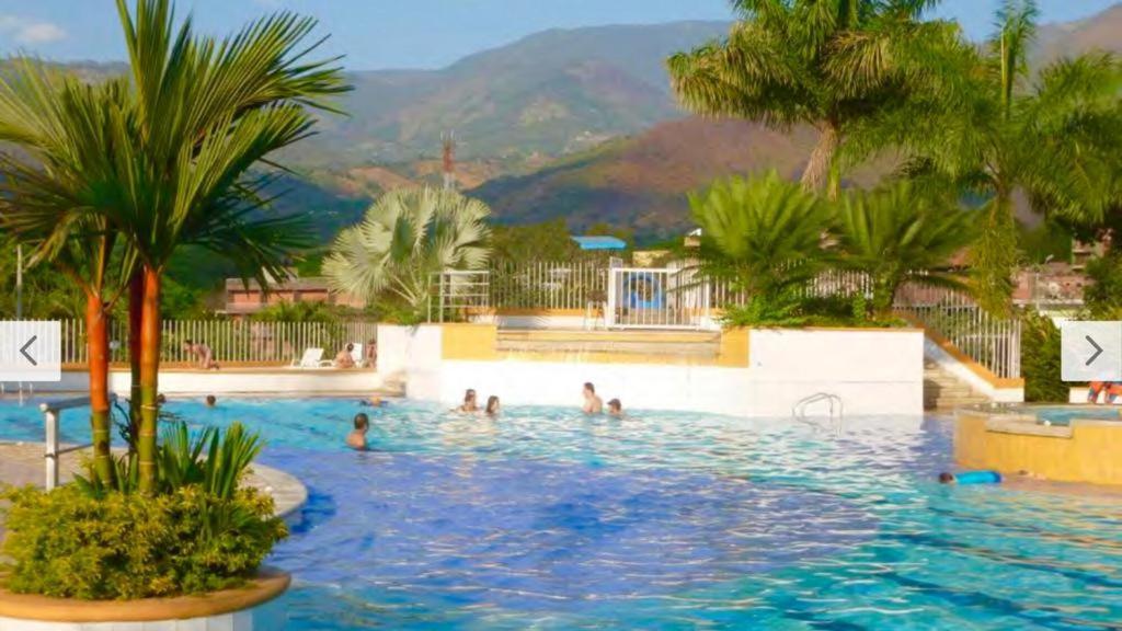 Casa Vacacional Con Piscinas En San Jeronimo - Ciudadela Premium Holiday home Medellin