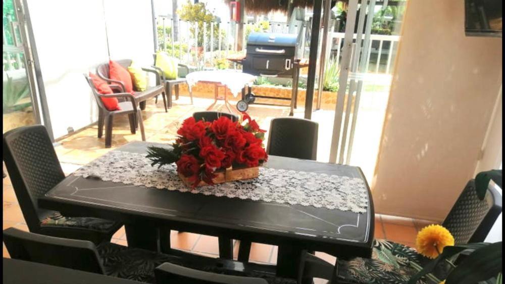 Casa Vacacional Con Piscinas En San Jeronimo - Ciudadela Premium Holiday home Medellin