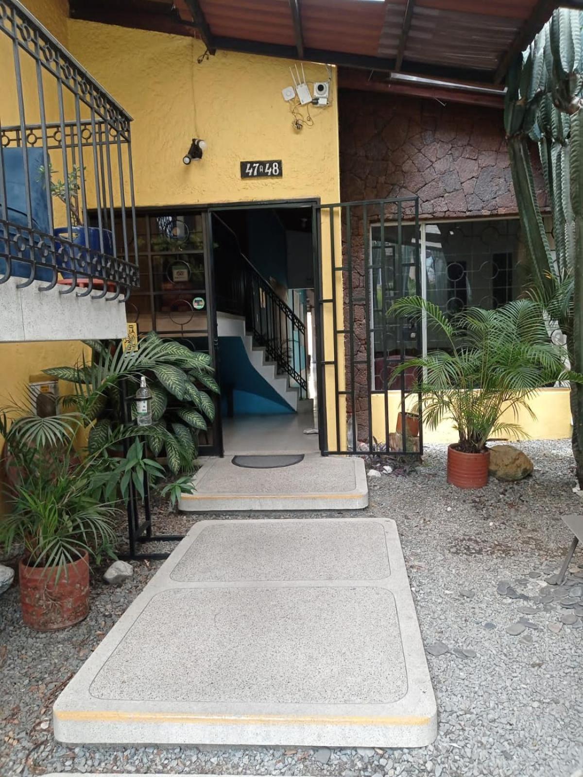 Hostel Yellow House Medellin