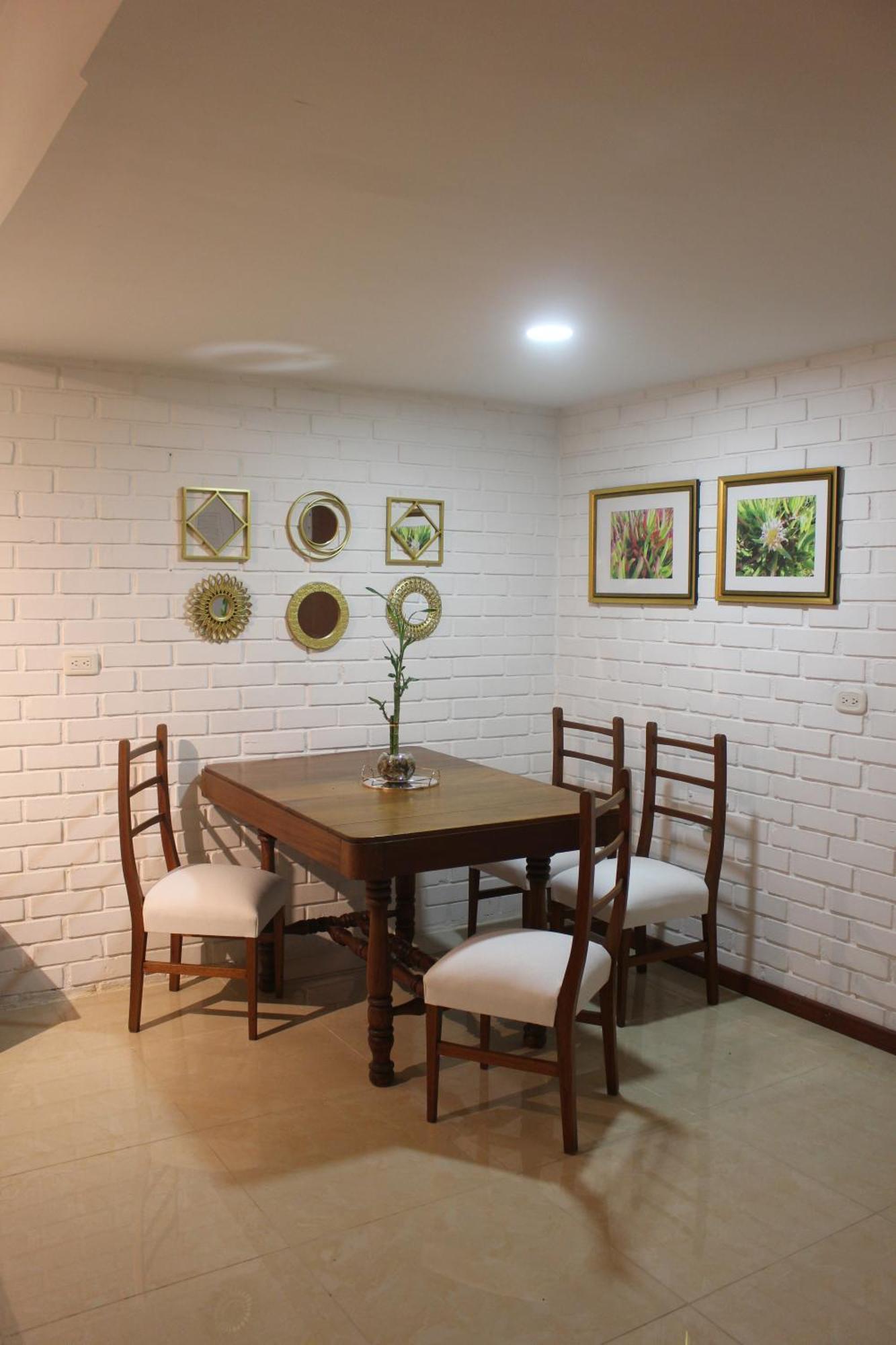Apartamento Excelente En Parque El Poblado