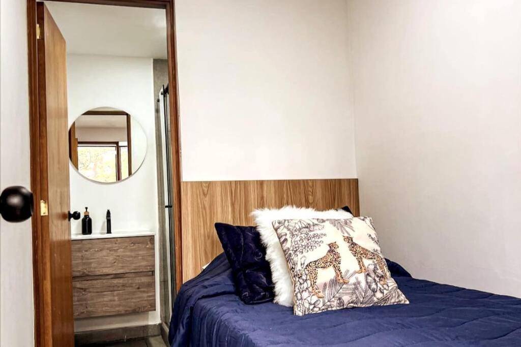 Modern 4bedroom With Private Terrace 500mb Internet Medellín
