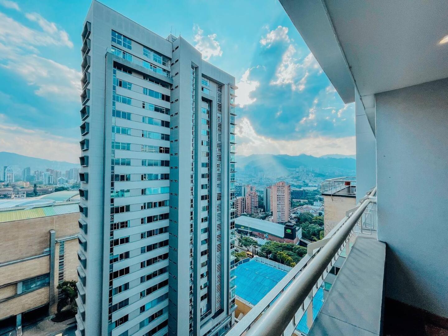 Apartamento Stunning 19th Floor Duplex 2 Bedrooms 1911 Medellín