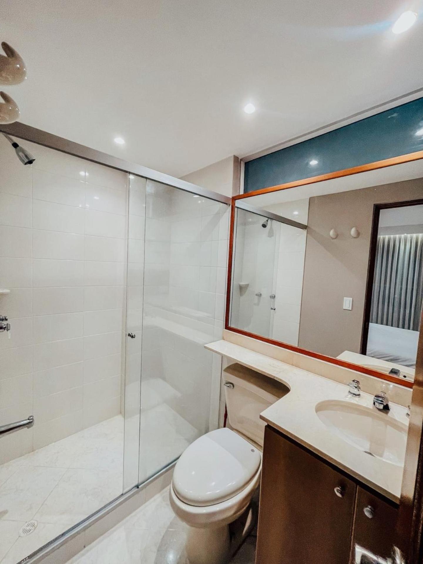 Stunning 19th Floor Duplex 2 Bedrooms 1911