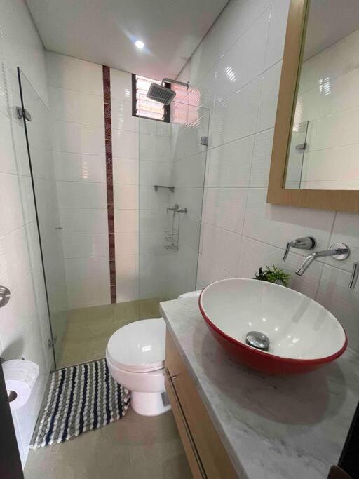 Nice Apt 2 Bedroom 2 Bath In Laureles Second Park Medellín
