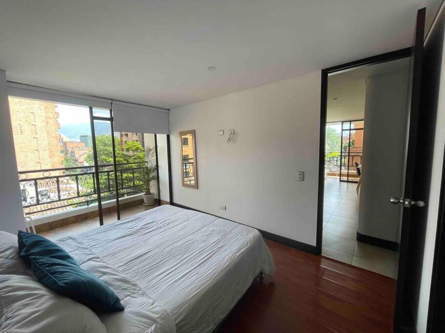Nice Apt 2 Bedroom 2 Bath In Laureles Second Park Apartamento Medellín