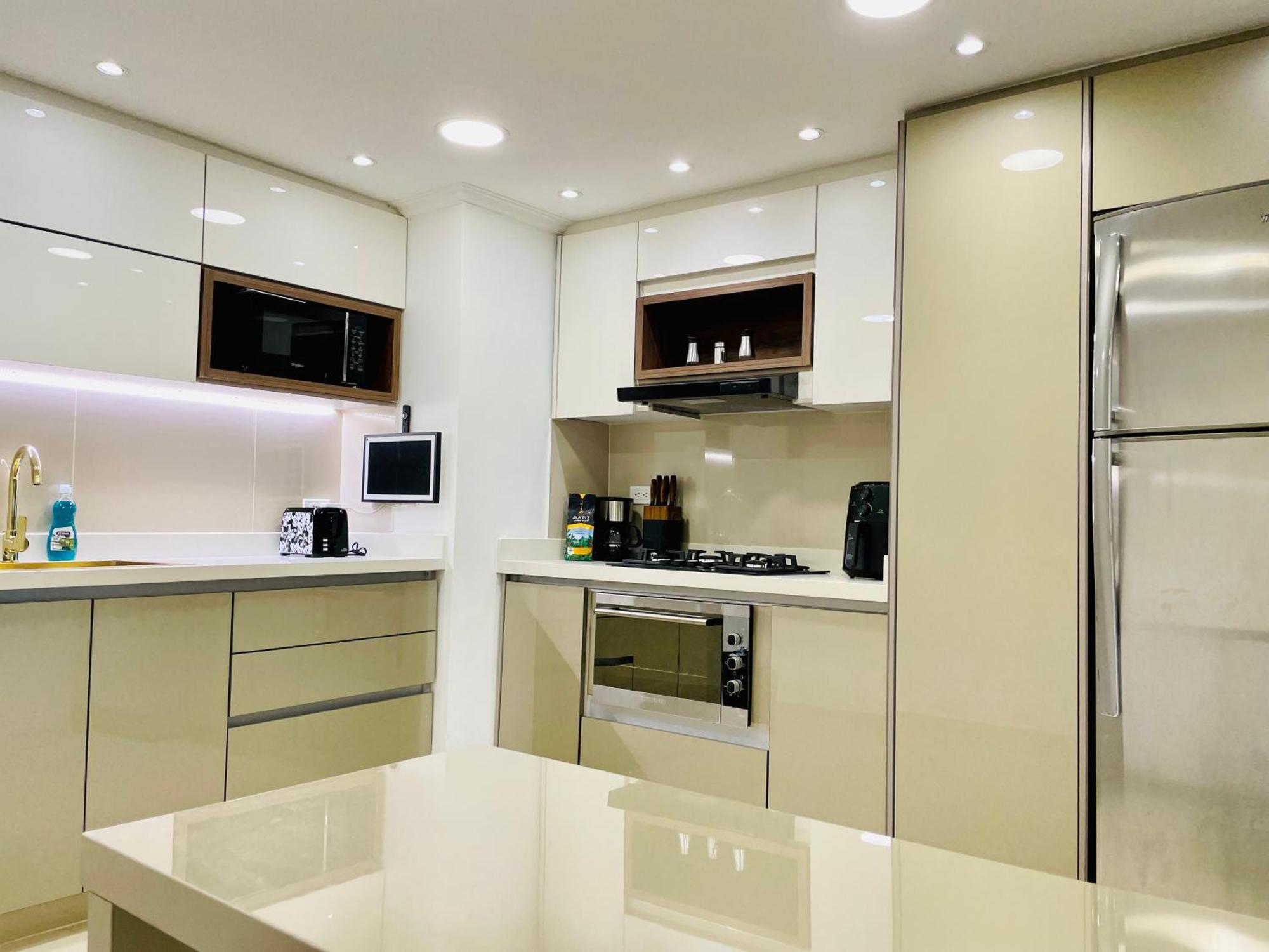 Casa Amsterdam Con Jacuzzi En Poblado *