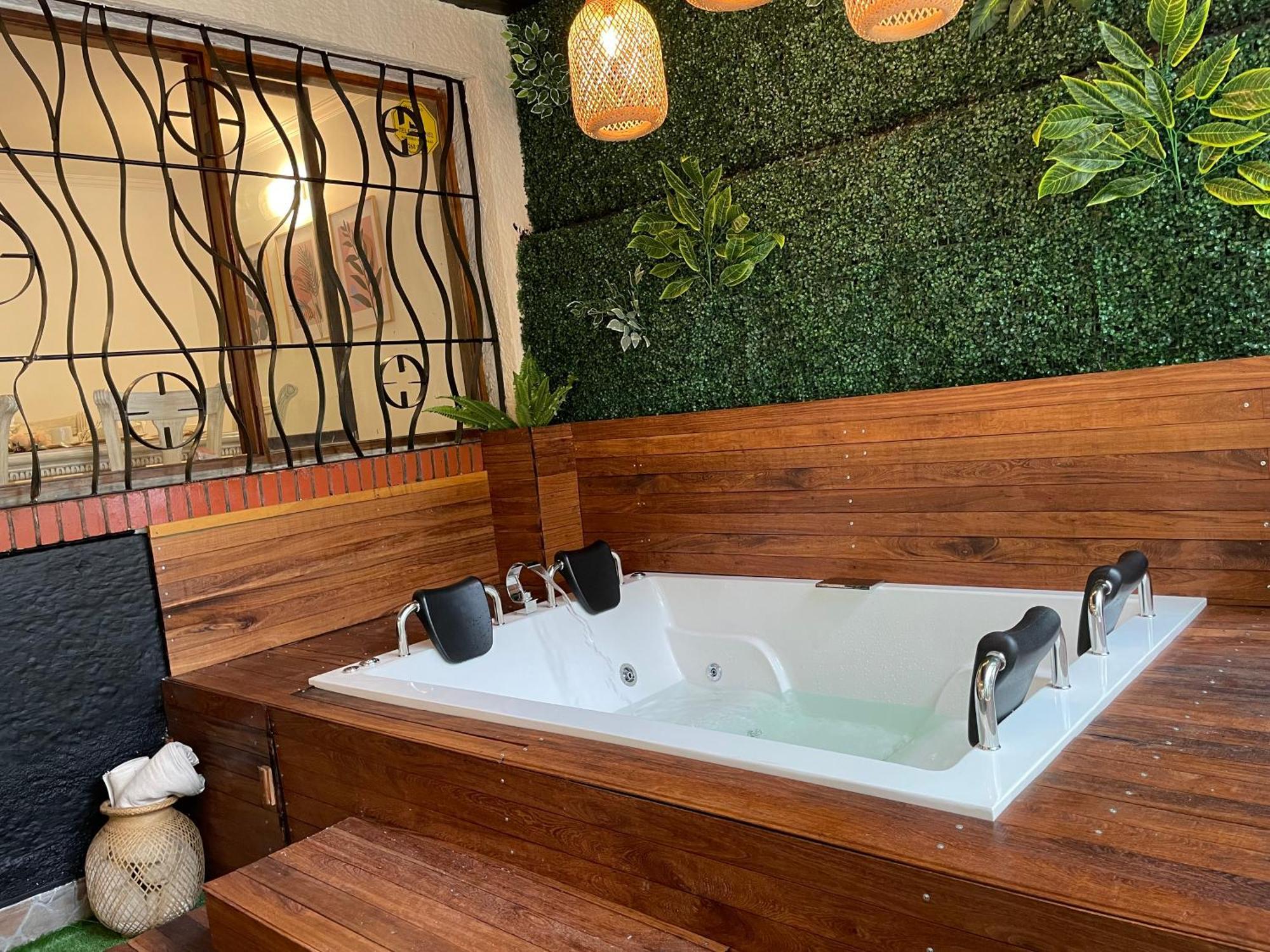 Casa Amsterdam Con Jacuzzi En Poblado *