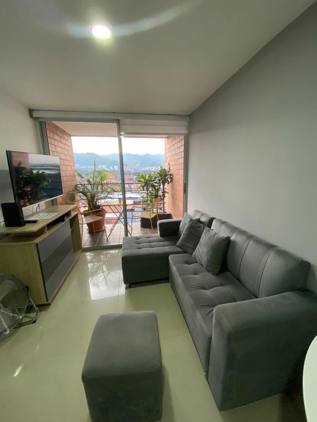 Lindo Apartamento En * Medellín