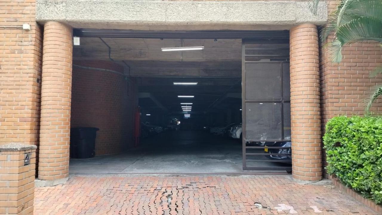 Apartamento Excelente En Parque El Poblado *