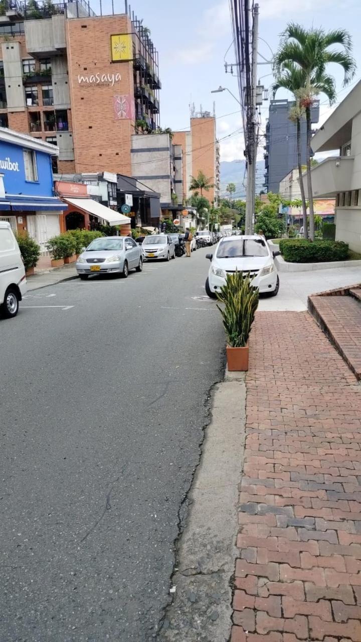 Apartamento Excelente En Parque El Poblado Medellín