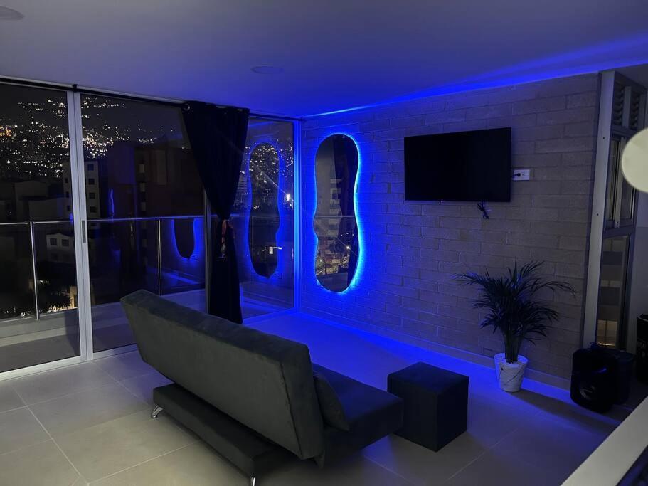 Apartamento En Maravilloso Laureles Con Piscina 801