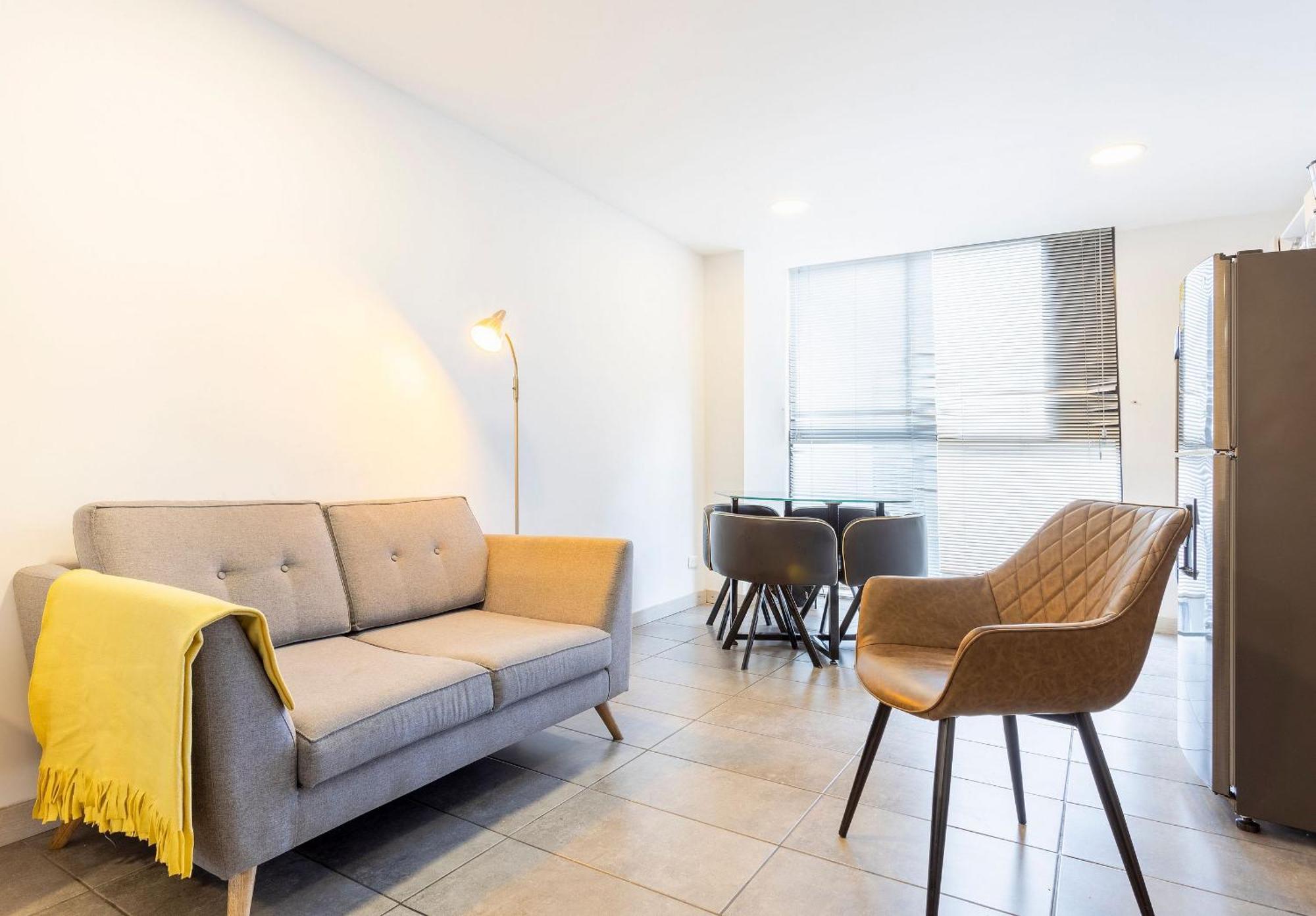 Tranvia 40 - Amoblados Velasquez Apartment *