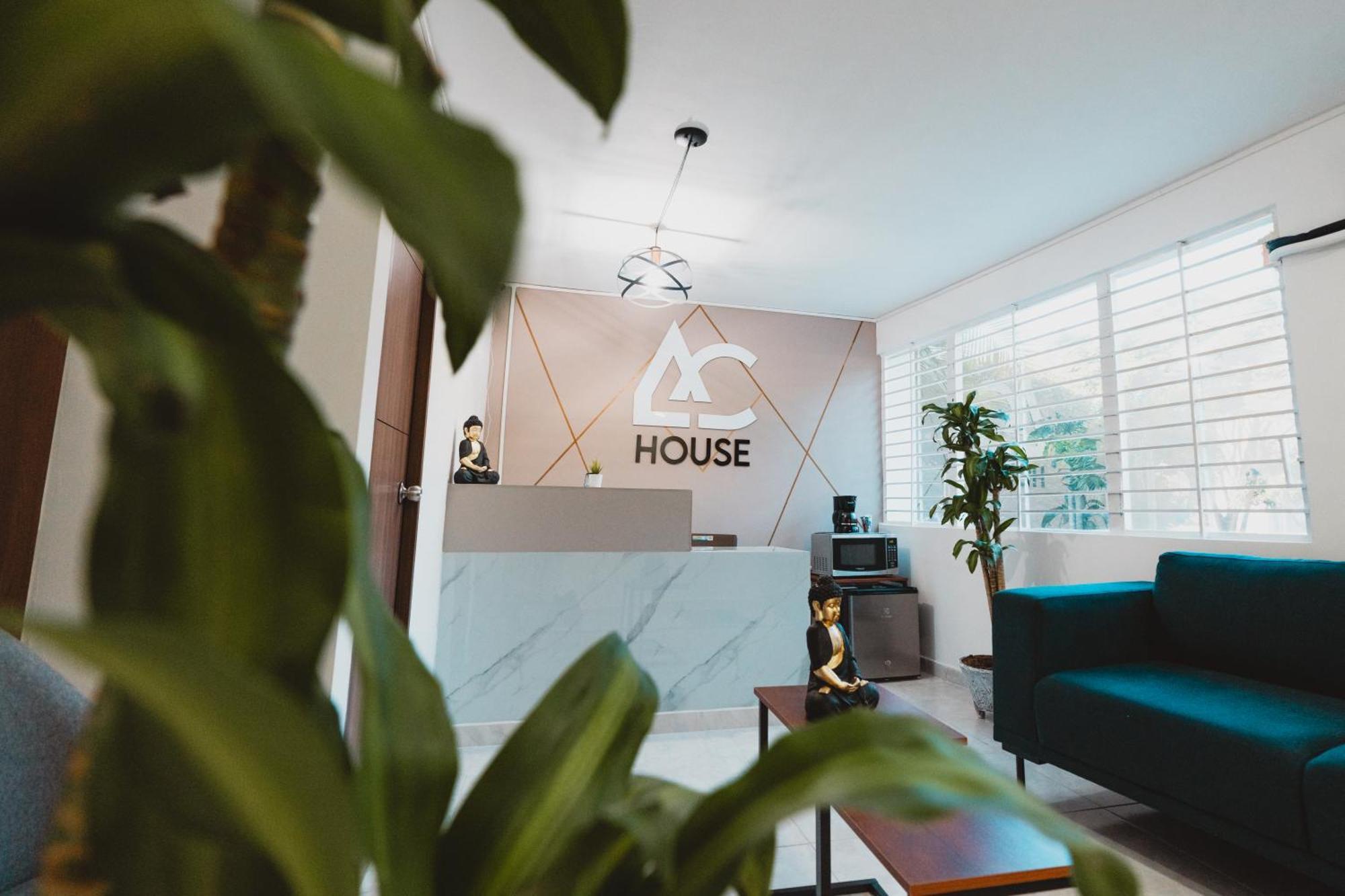 Ac - House Laureles - Self Cheking * Medellín
