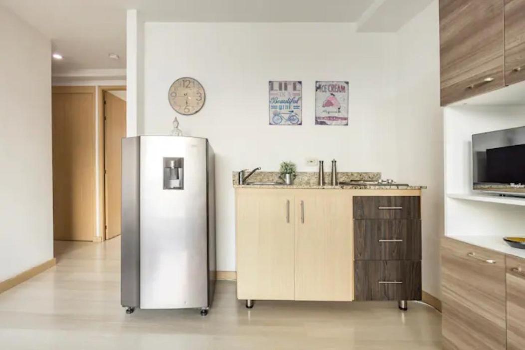 Apartamento San Peter Aparta En La 70 Laureles Medellín