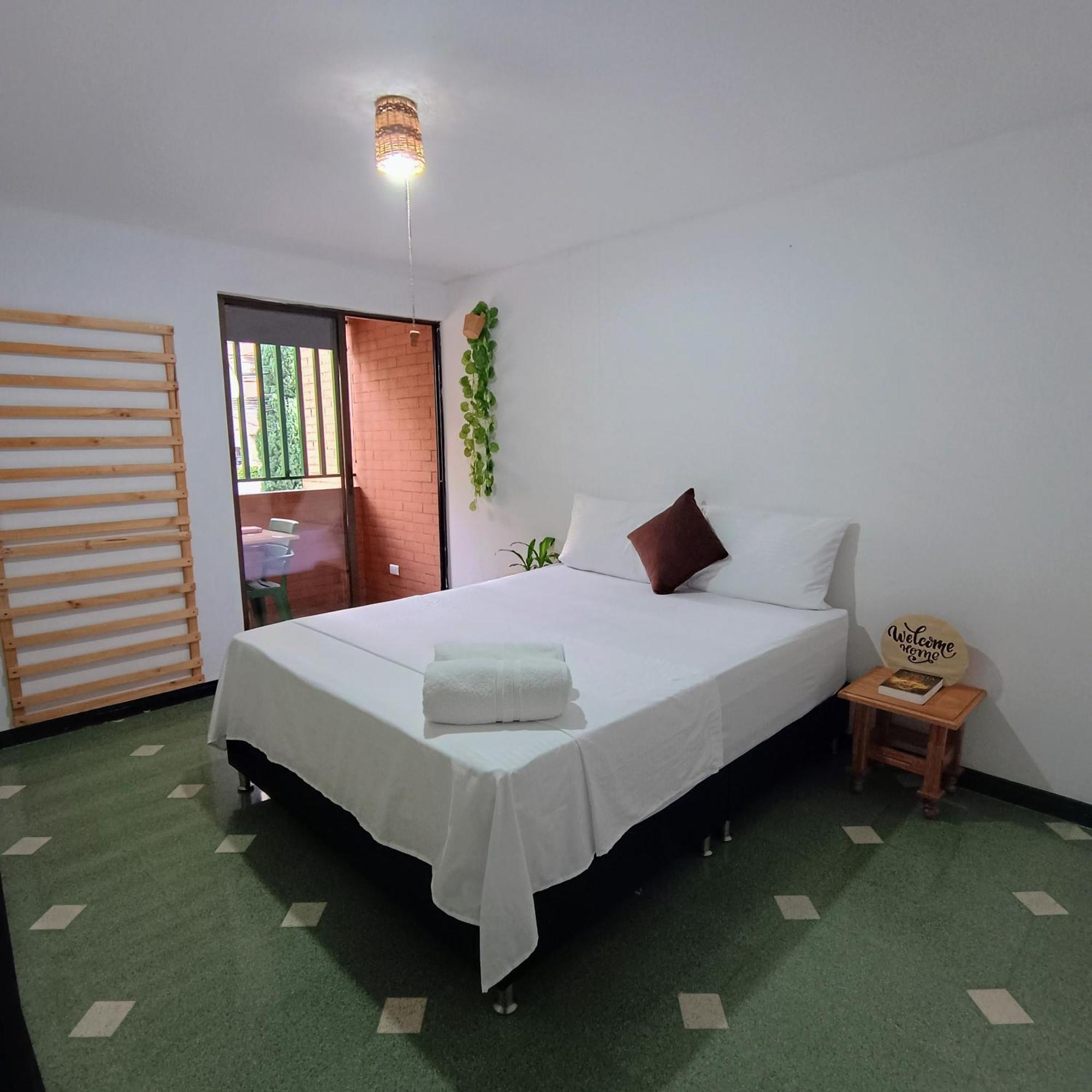 Habitación en casa particular Moradia Laureles *