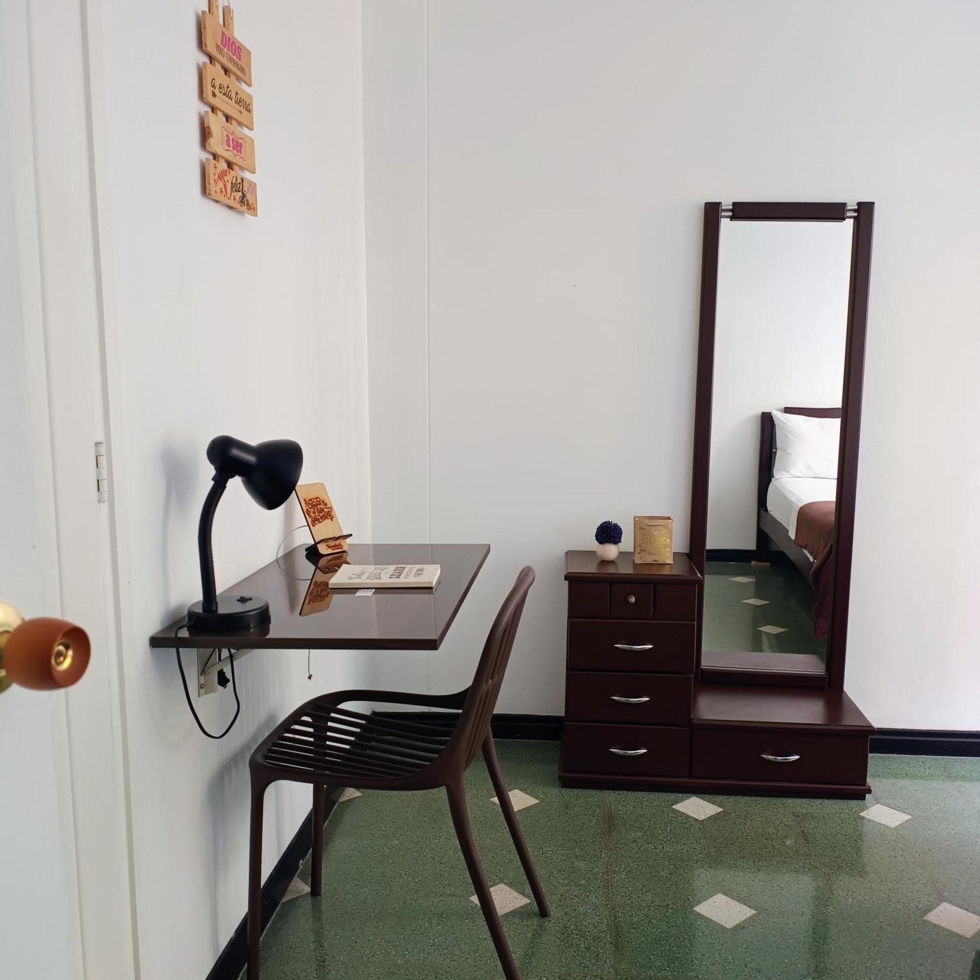 Moradia Laureles Habitación en casa particular