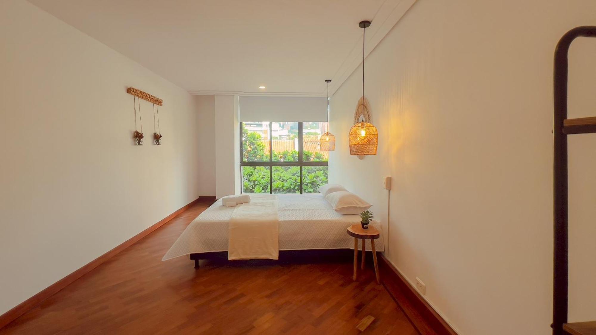 Elegante Bano Compartido En Poblado-b11 Apartamento Medellín