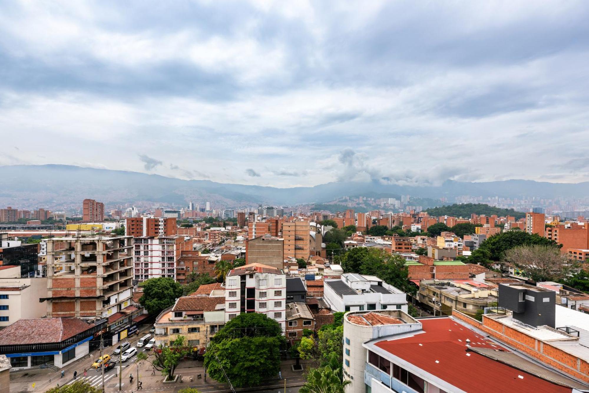 Stunning Views In Laureles-ac-200mb Wifi Apartamento *