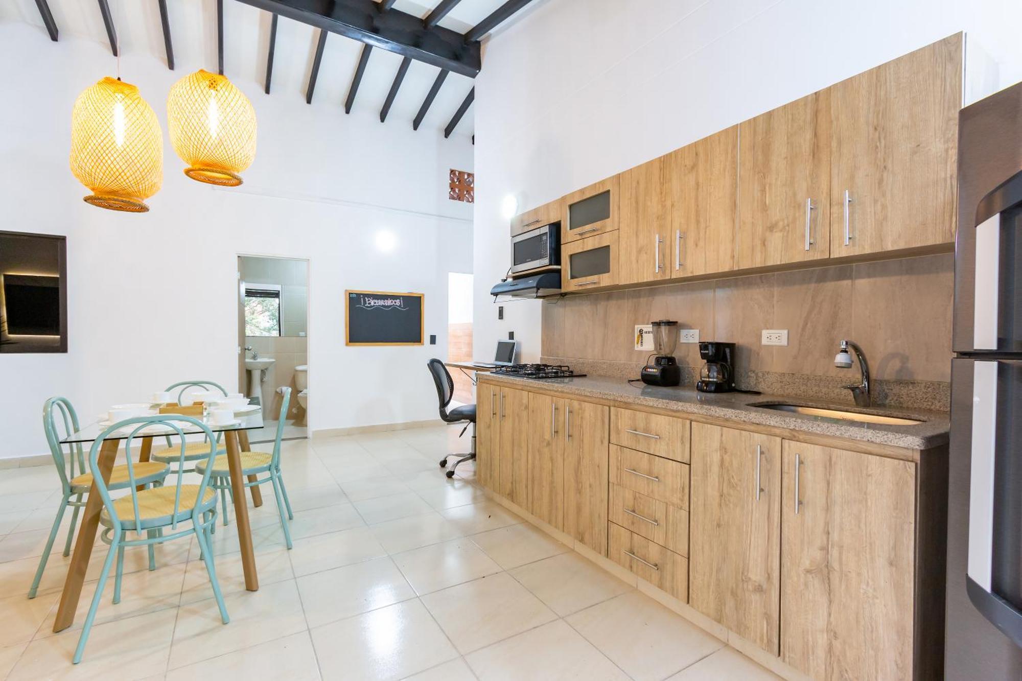Apartamento De 3 Hab En Medellin, Zona Turistica *