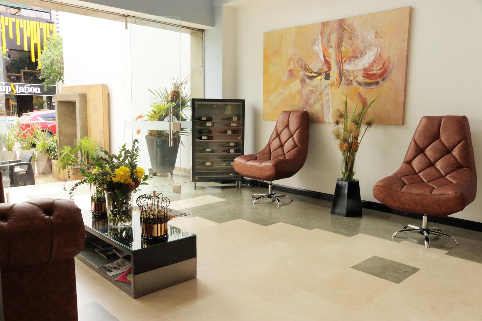 Lleras 10 Hotel 4*