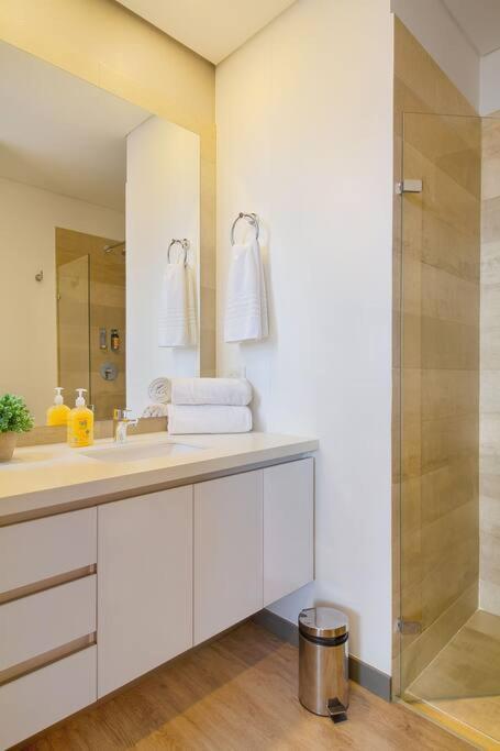 The Place Need In Poblado-medellin 1103 Apartamento