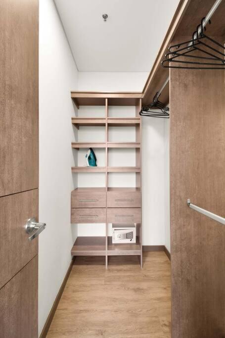 Apartamento The Place Need In Poblado-medellin 1103 *