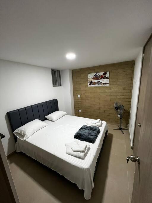 Espacioso Con Piscina En Laureles 201 Apartamento Medellín