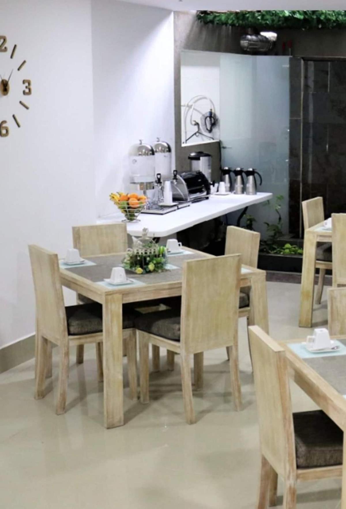 Hotel Lleras Express 3*